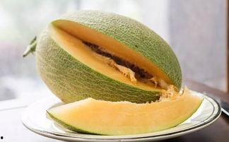 吃蜜瓜喉咙不舒服,揭秘夏日消暑水果的食用注意事项