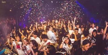 夜晚蹦迪吃瓜视频,揭秘蹦迪现场的热辣吃瓜瞬间