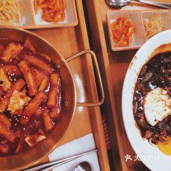 韩国东大门吃瓜,美食瓜田，尽享地道韩味之旅